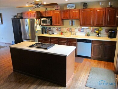 Gorgeous kitchen with island