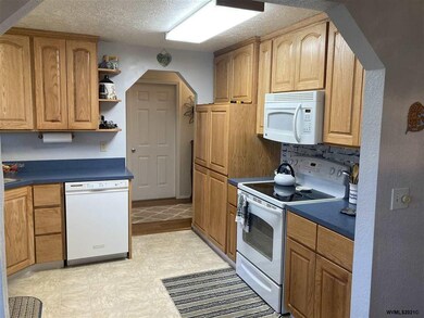 1030 Cedar Way SE, Salem, OR 97302 - photo 5