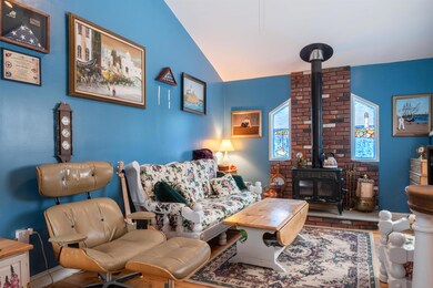 27 Cross St, Allenstown, NH 03275 - photo 4