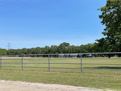 3800 Hott Ln, Weatherford, TX 76088 - photo 4