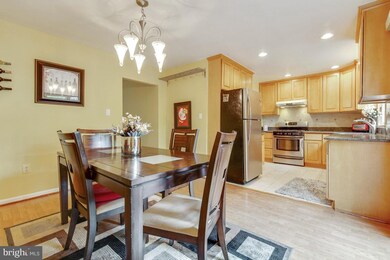 3051 Hickory Grove Ct, Fairfax, VA 22031 - photo 6