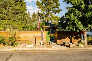 332 NW Federal St, Bend, OR 97701 - photo 2