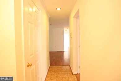 802 Amber Tree Ct unit 102, Gaithersburg, MD 20878 - photo 4