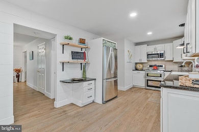 6285 Snowfox Ln, Broad Run, VA 20137 - photo 5