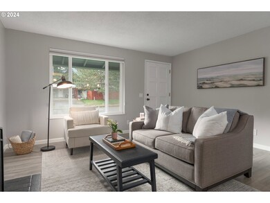 Living Room/Entrance