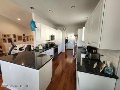 54 Green Briar Dr, Dallas, PA 18612 - photo 4