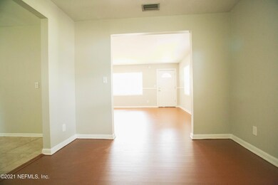 5611 Norde Dr W, Jacksonville, FL 32244 - photo 3