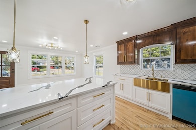 1547 N Columbia Place, Tulsa, OK 74110 - photo 5