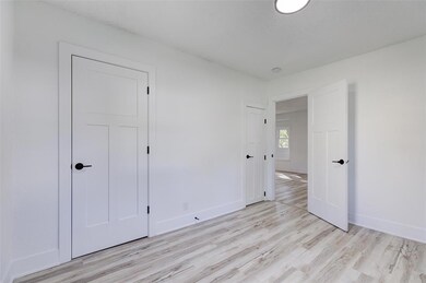 3933 E 30th St, Des Moines, IA 50317 - photo 7