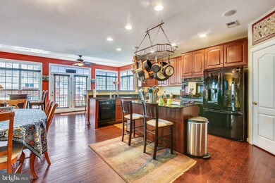 118 Greenwich Dr, Walkersville, MD 21793 - photo 2