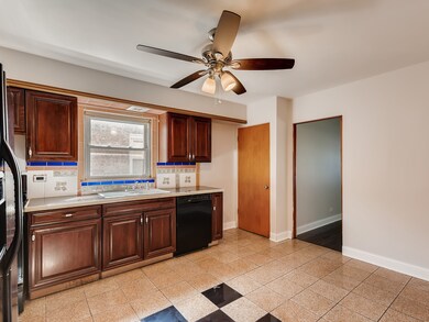 1619 Clarence Ave, Berwyn, IL 60402 - photo 2