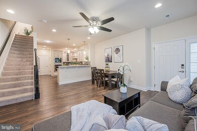 7312 Harlow Way unit B, Hanover, MD 21076 - photo 4