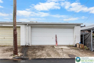 657 Walnut St, Emmaus, PA 18049 - photo 3