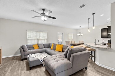 38 Trask Cir, Hinesville, GA 31313 - photo 4