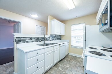 2741 Mclain Ln, Albany, GA 31707 - photo 5