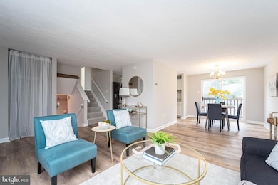 6922 Pinecrest Rd, Catonsville, MD 21228 - photo 3