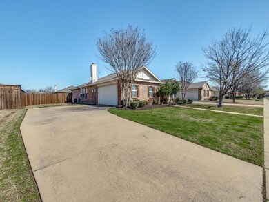 2305 Belmont Park Dr, Denton, TX 76210 - photo 3
