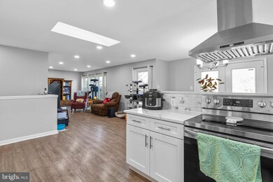 2256 Aquia Dr, Stafford, VA 22554 - photo 4