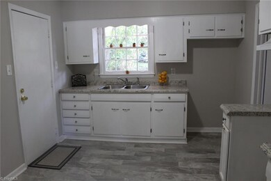 1606 W Meadowview Rd, Greensboro, NC 27403 - photo 6