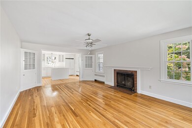 995 Bullocks Point Ave, Riverside, RI 02915 - photo 6