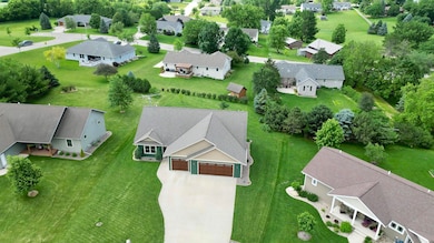 105 Ranchview Ct, Decorah, IA 52101 - photo 6