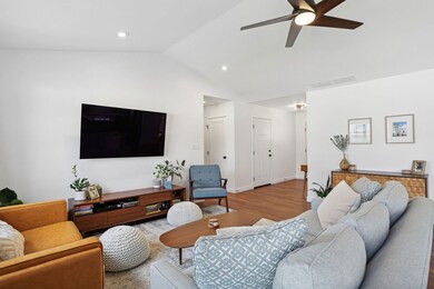 1704 E Horizon Ln, Urbana, IL 61802 - photo 6