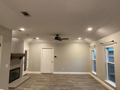 4618 Bishops Castle Dr, Midland, TX 79705 - photo 3