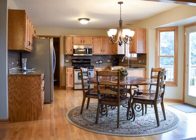 2639 Partlow Dr, Naperville, IL 60564 - photo 6