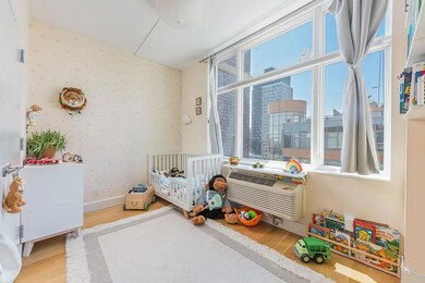 Powerhouse Yard Condo unit 11-B, New York, NY 11101 - photo 6