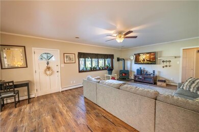 1365 Sleepy Hollow Rd, Pennsburg, PA 18073 - photo 4