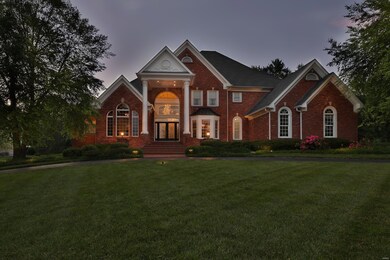 16603 Sterling Pointe Ct, Chesterfield, MO 63005 - photo 3