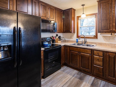 223 N Fremont St, Stuart, IA 50250 - photo 4