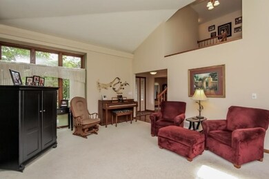 008-Living_Room-1265207-mls