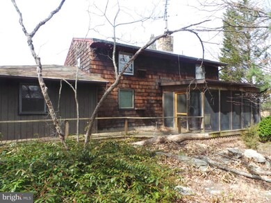 690 Sleepy View Ln, Berkeley Springs, WV 25411 - photo 3