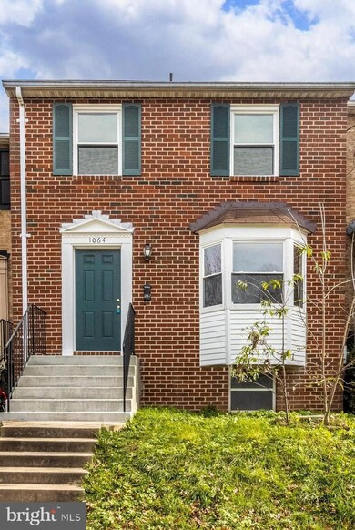 1064 E Thornhill Place, Frederick, MD 21703 - photo 2