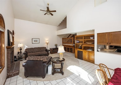 5918 Aspen Cir unit 14, Johnston, IA 50131 - photo 4