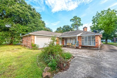 5918 Bent Bough Ln, Houston, TX 77088 - photo 3