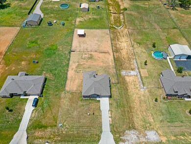 236 Springwood Ranch Loop, Springtown, TX 76082 - photo 2