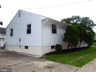 300 Walnut Ave, Gloucester City, NJ 08030 - photo 3