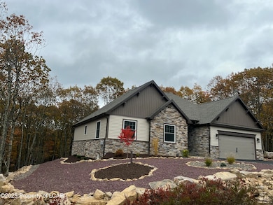 9 Tulip Tree Ln, Hazle Township, PA 18202 - photo 2