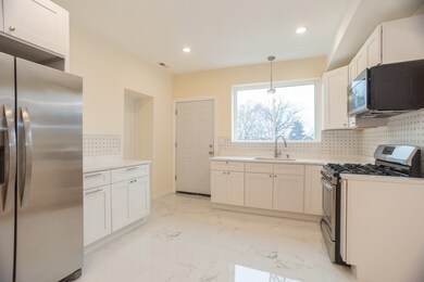 1524 S 51st Ct unit 2R, Cicero, IL 60804 - photo 4