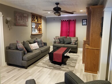 7029 Eastwood St, Houston, TX 77021 - photo 5