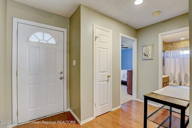 154 Harbor Cir, Freehold, NJ 07728 - photo 5