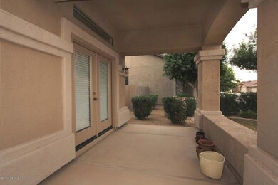 [photo 1227350] Front Porch