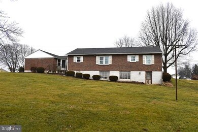 2476 Leaman Rd, Ronks, PA 17572 - photo 3