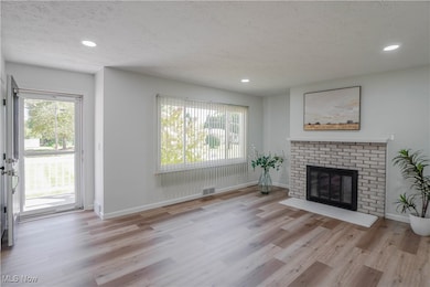 1548 Sunside Dr, Copley, OH 44321 - photo 2