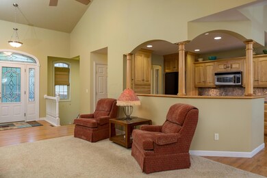 761 Royal Cir, Howard, OH 43028 - photo 7