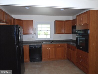 4009 Woodhaven Ln, Bowie, MD 20715 - photo 2