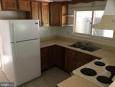 45363 Sypher Rd, California, MD 20619 - photo 2