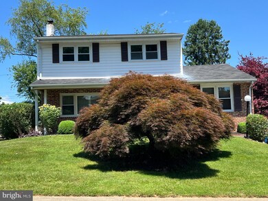 413 Hampshire Dr, Broomall, PA 19008 - photo 2